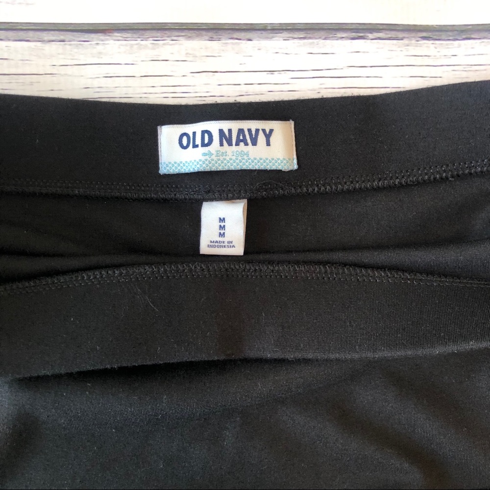 Old Navy Women’s Skirt - Picture 2 of 3